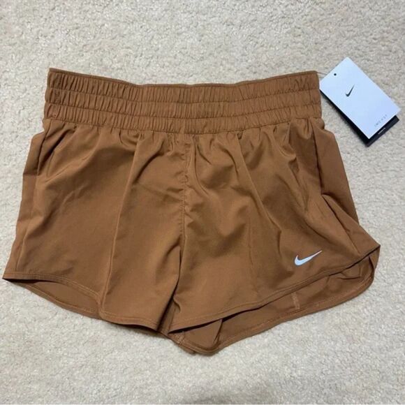 Nike One Women's Dri-FIT Mid-Rise 3" Brief-Lined‎ Shorts Brown Size Medium NWT - Picture 3 of 4